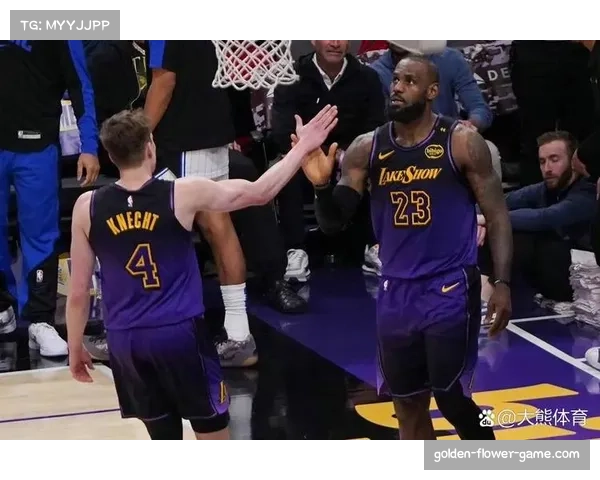 里夫斯自信承担湖人领袖角色，强调责任感不受詹姆斯影响